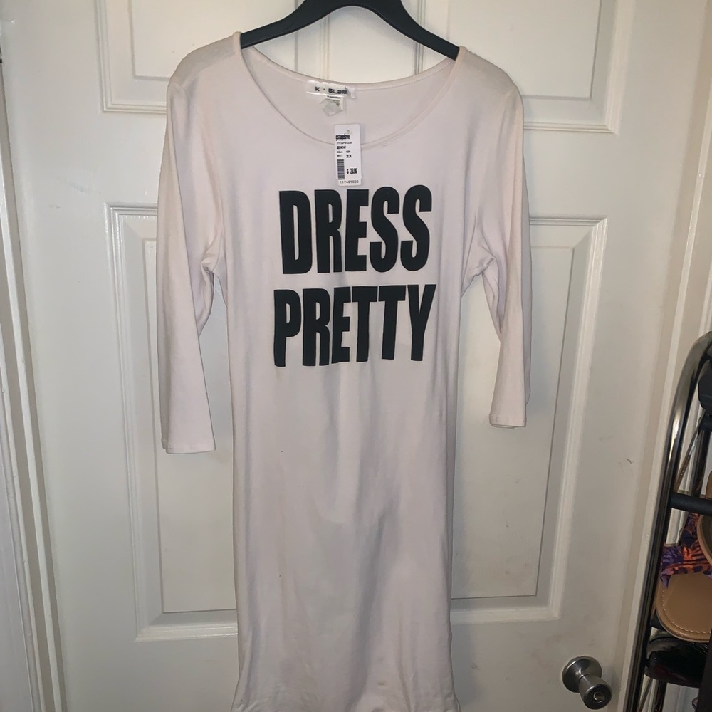 Stretchy White Dress w/graphics